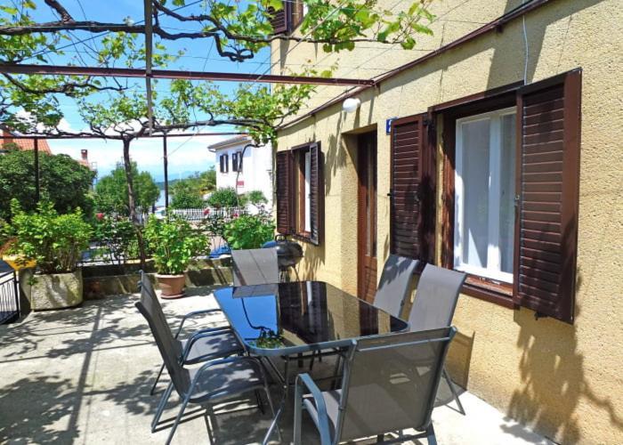 Apartment Ruza Njivice Exterior photo