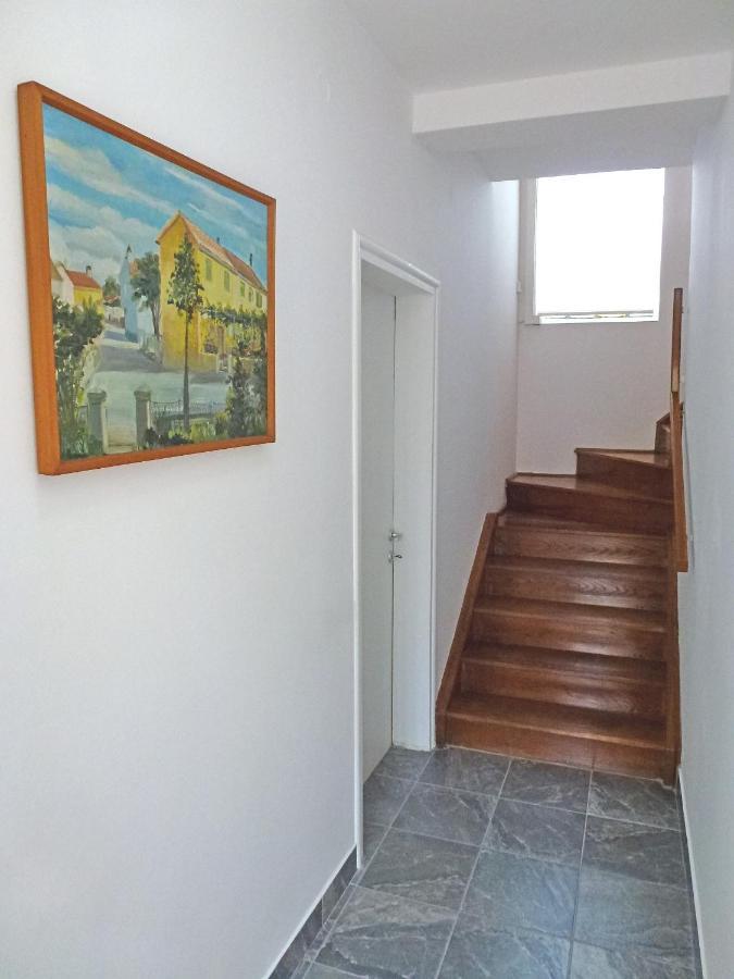 Apartment Ruza Njivice Exterior photo